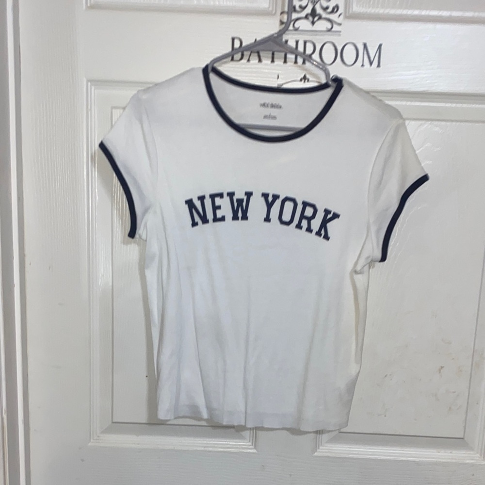 Wild Fable White Tee with Black New York Graphic